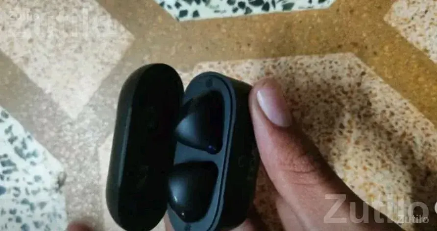 boAt Airdopes Wireless Earbuds with Case - ઇલેક્ટ્રોનિક ઍક્સેસરીઝ - આણંદ - Image 5