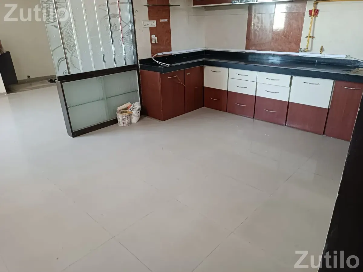 3 bhk flat for sell - ઘર વેચાણ માટે - સુરત શહેર - Image 5