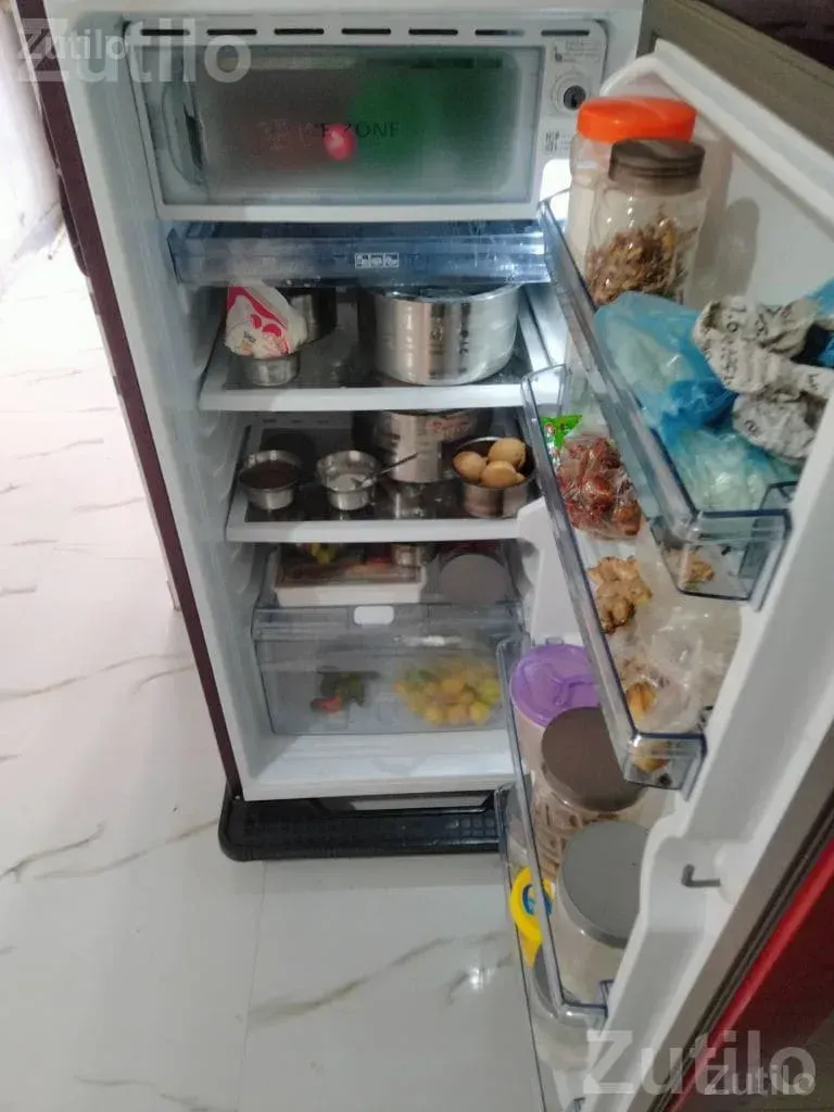 Almost New Refrigerator Used for 2 Months - ફ્રિજ - સુરત શહેર - Image 2