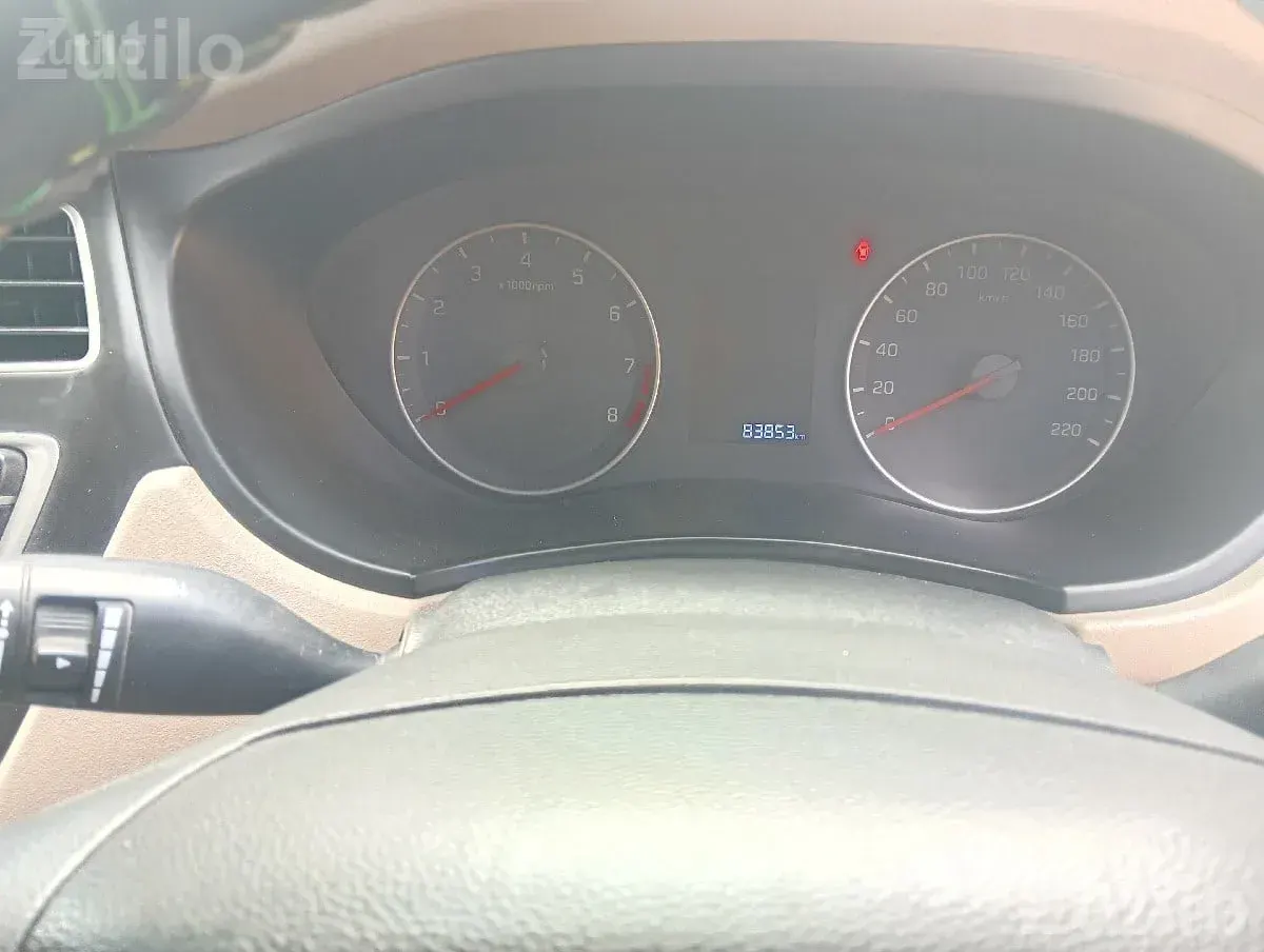 2018 Hyundai i20 Sportz Silver Car - Cars - Amreli City - Image 2