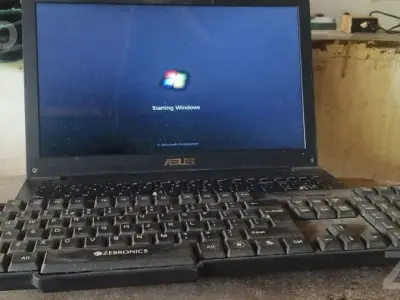 Asus Laptop with Charger Asus Laptop with Charger