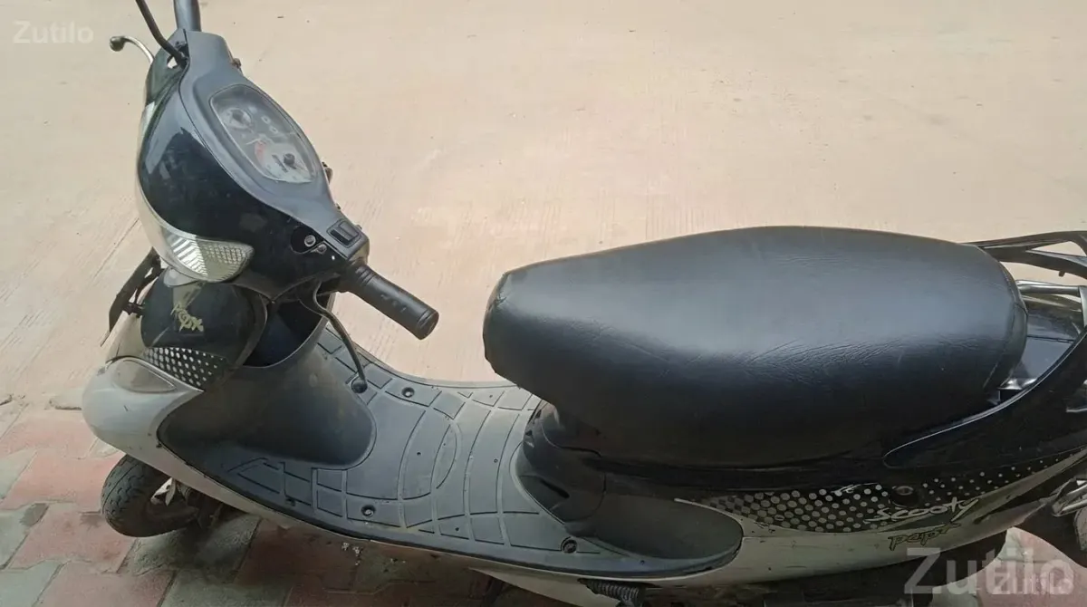 TVS Scooty Pep Silver Black Scooter - બાઇક્સ - અમદાવાદ શહેર - Image 2