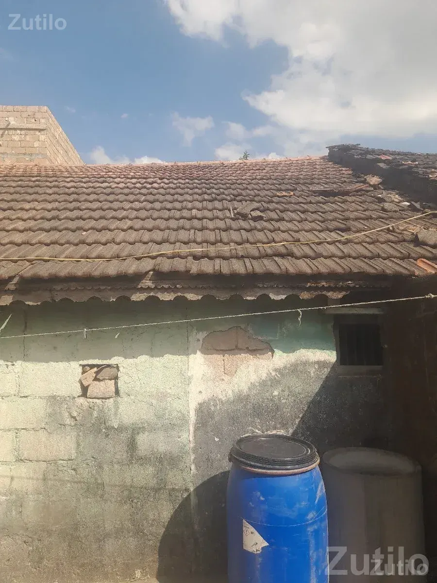 Old Village House 27x30 For Sale - House for Sale - Bhanvad - Image 2