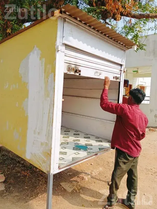 Good Condition Retail Shop Cabin with Shelves - દુકાનો - ઈડર - Image 4