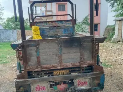 2014 Basuri Cargo Auto Rickshaw with New Body