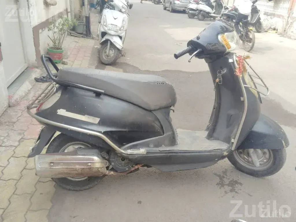 Suzuki Access 125 2011 Scooter - બાઇક્સ - સુરત શહેર - Image 3