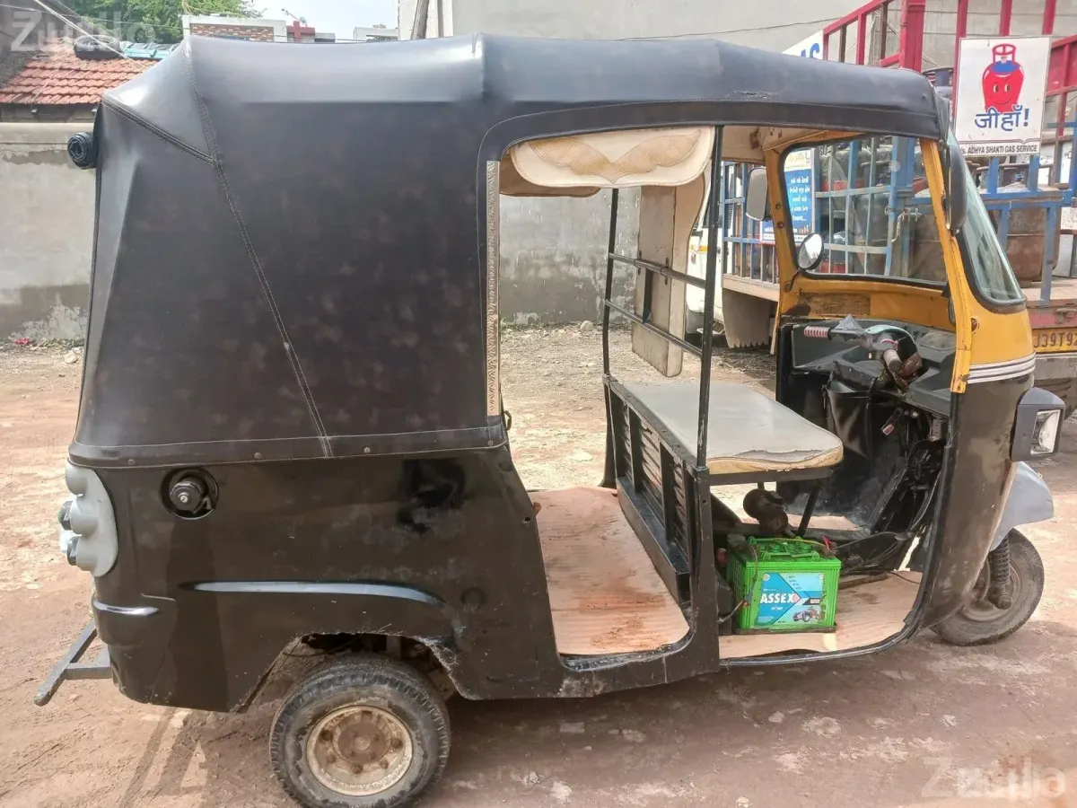 Diesel Auto Rickshaw in Good Condition - ઓટો રિક્ષા - ભુજ - Image 2