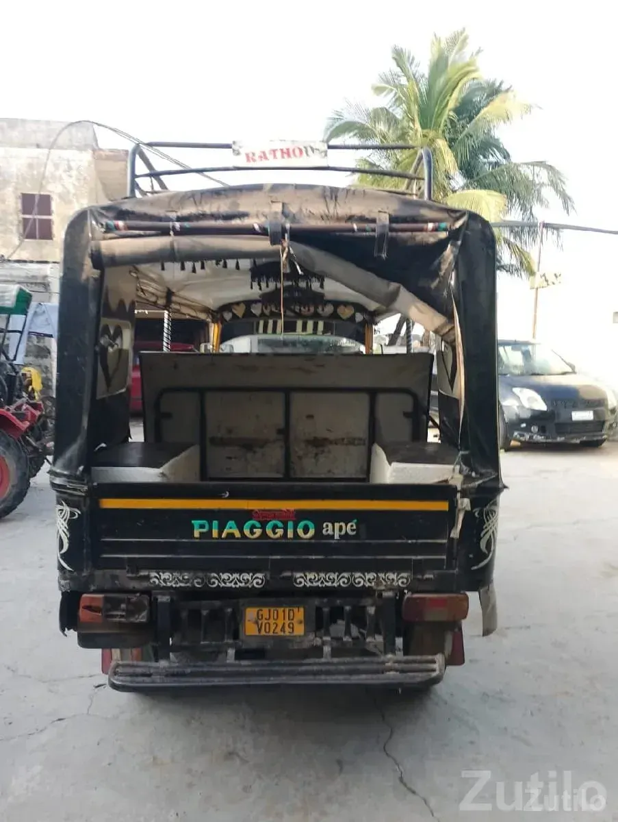 Used Passenger Auto Rickshaw Piaggio Type - Auto Rickshaws - Kalyanpur - Image 3