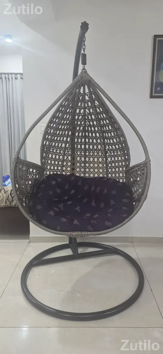 One Seater Modern Swing (1 year old) - ખુરશી, સ્ટૂલ અને બેઠક - અમદાવાદ શહેર - Image 3