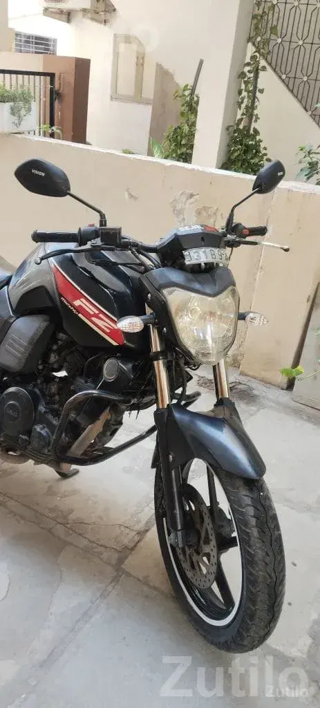 Yamaha FZ 16 2016 Bike with Active Insurance - બાઇક્સ - અમદાવાદ શહેર - Image 4