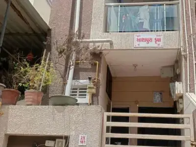 2 Bedroom House for Sale with Solar Water Heater 2 Bedroom House for Sale with Solar Water Heater