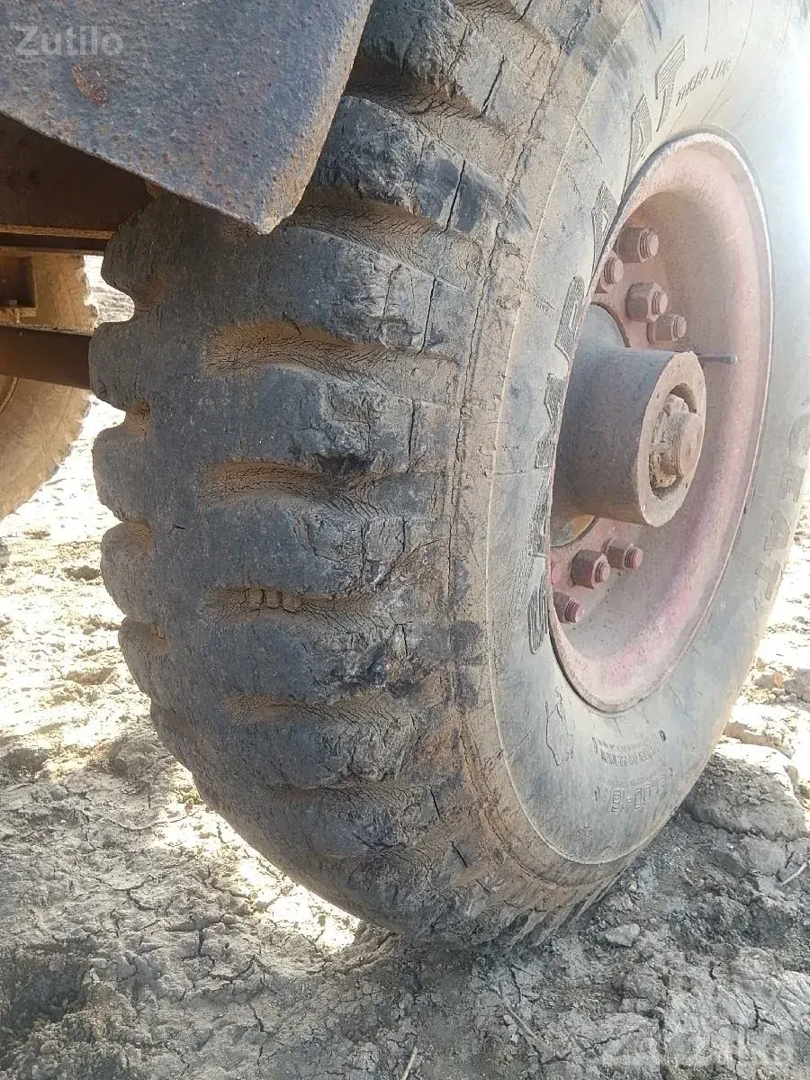 Used 9.00-19 Heavy Vehicle Tyre - ઓટો પાર્ટ્સ - જામજોધપુર - Image 3