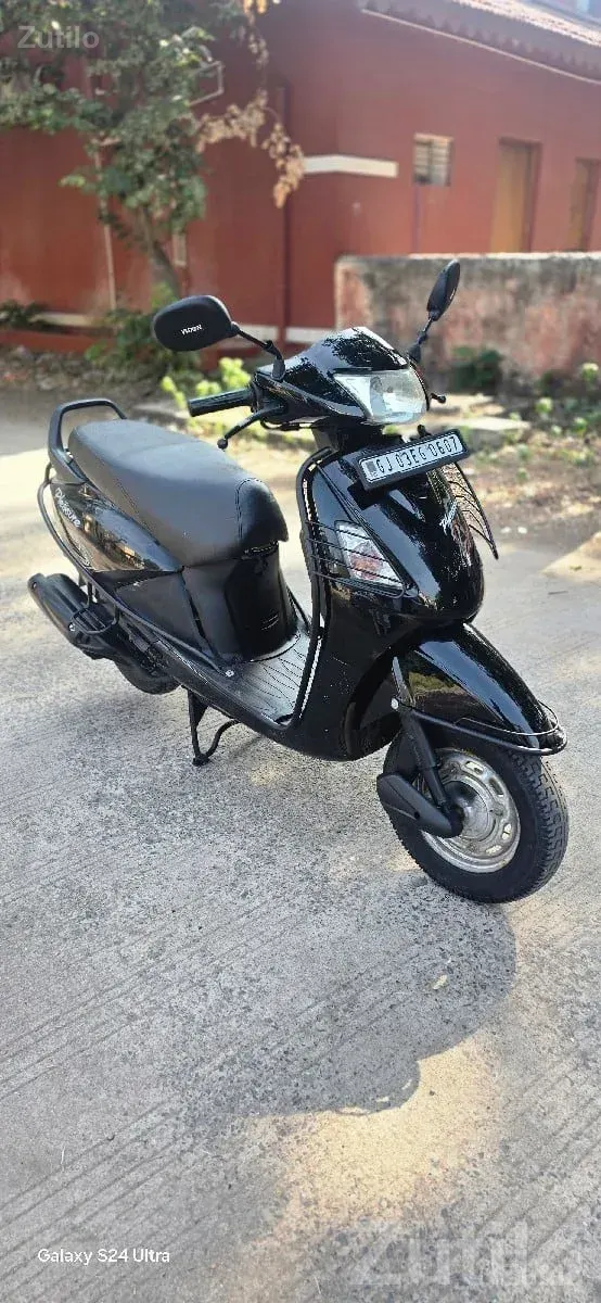 Hero Pleasure 2011 Scooter for Sale - Bikes - Rajkot City - Image 3