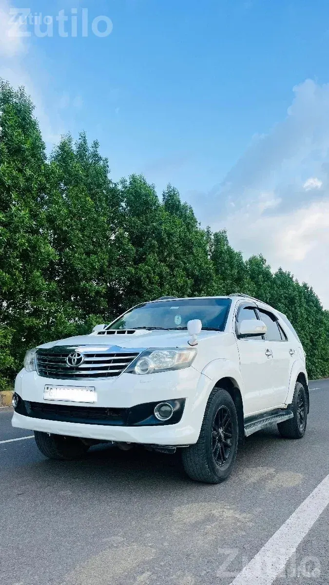 Toyota Fortuner 2012 SUV - Cars - Porbandar City - Image 3