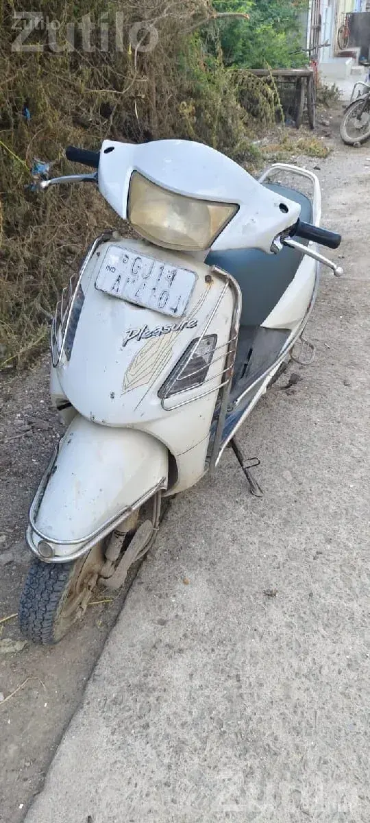 Hero Honda Pleasure Scooter 2016-2017 - બાઇક્સ - કેશોદ - Image 2