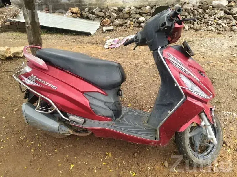 Hero Maestro 2017 Red Scooter - બાઇક્સ - તાળાજા - Image 3
