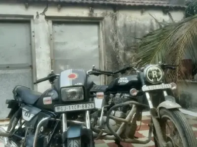 Hero Splendor & Royal Enfield Electra Set Hero Splendor & Royal Enfield Electra Set