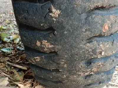 Apollo 9.00-16 Used Tyre 70 Percent Apollo 9.00-16 Used Tyre 70 Percent