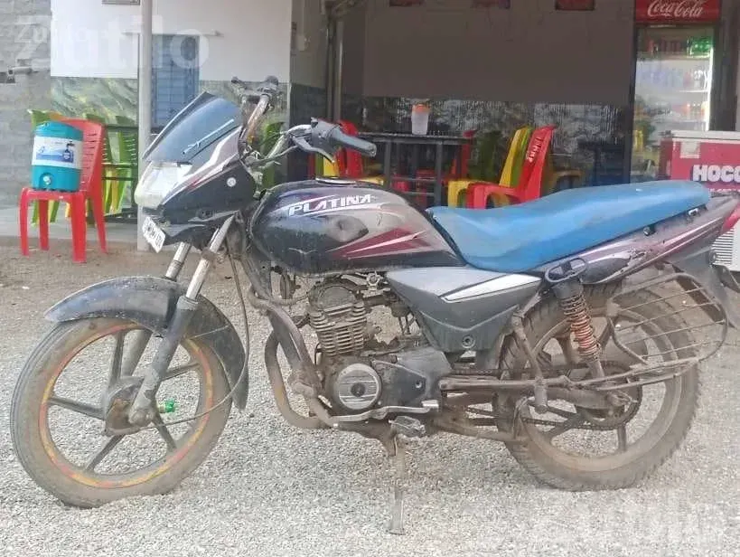 2011 Bajaj Platina Commuter Bike - બાઇક્સ - ધાનેરા - Image 4