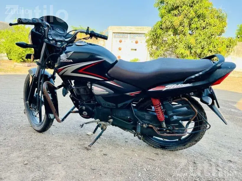 2019 Honda Bike 1st Owner - બાઇક્સ - સાવરકુંડલા - Image 4