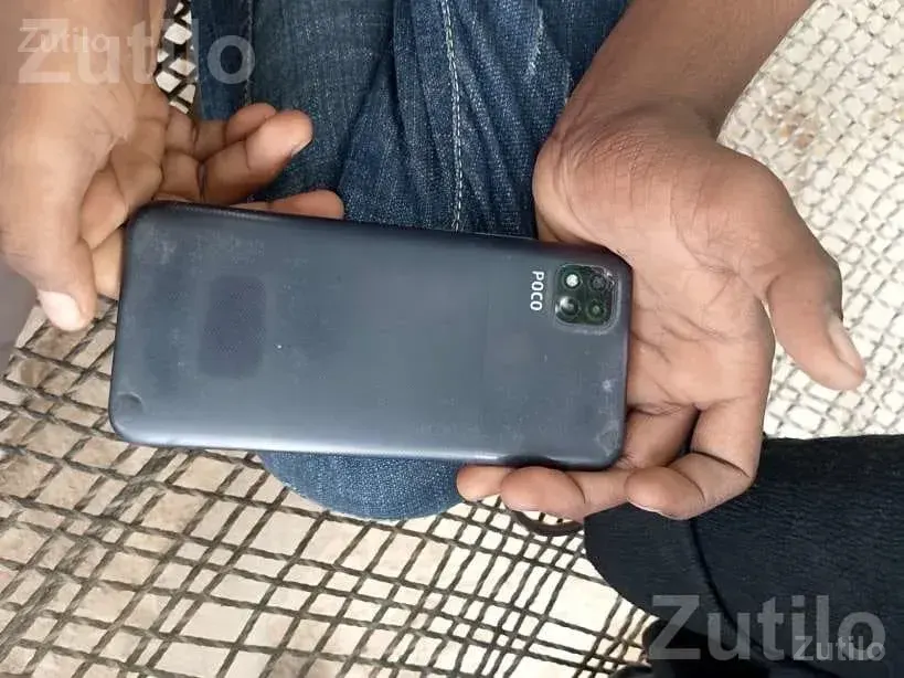 POCO Mobile Phone in Working Condition - Mobile Phones - Kadi - Image 4