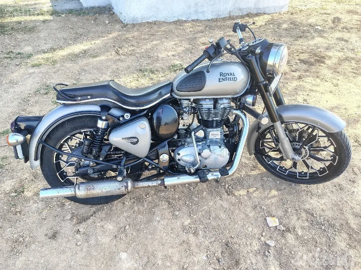 Royal Enfield Bullet 350 Classic Bike - Bikes - Bhanvad - Image 2