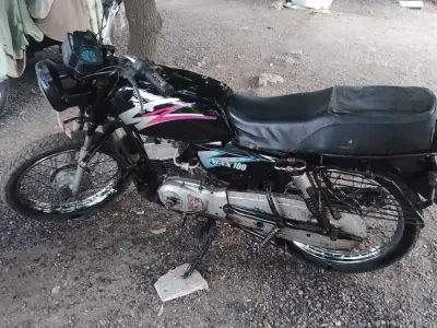 Suzuki Max 100 Motorcycle with New Tyres