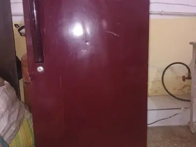 190L single-door Candy fridge