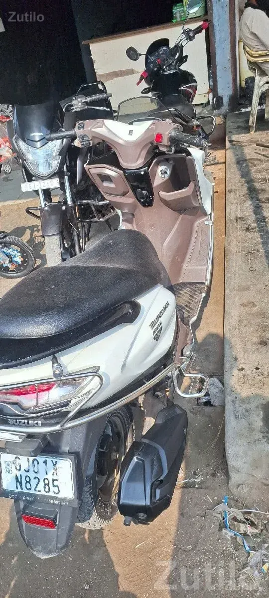 Suzuki Burgman 2023 Scooter for Sale - Bikes - Talala - Image 2