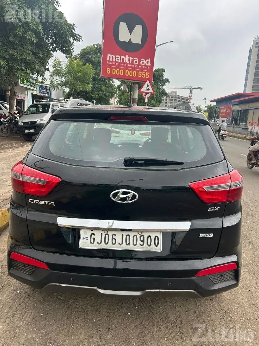 Hyundai Creta Diesel Manual Black SUV - Cars - Kalyanpur - Image 3