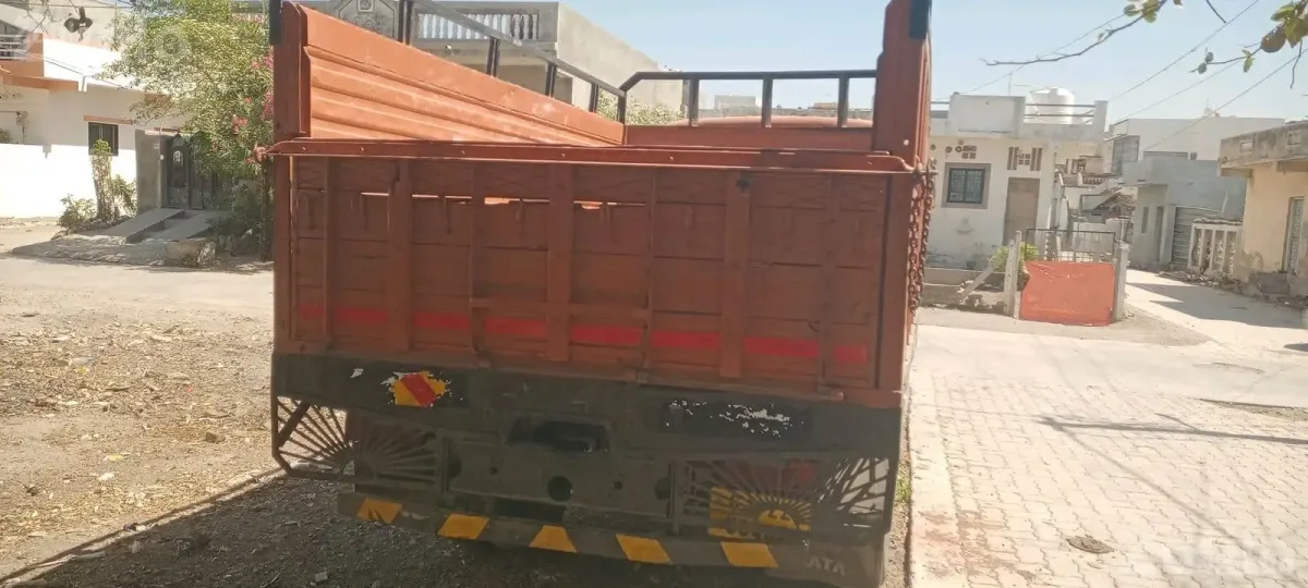 Tata 709 SFC 2013 Goods Truck - ટ્રક અને લોરી - અમરેલી - Image 3