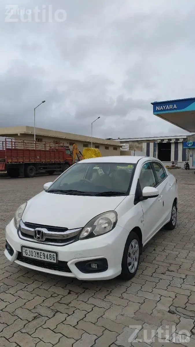 Honda Amaze 2018 Diesel Sedan - Cars - Keshod - Image 3