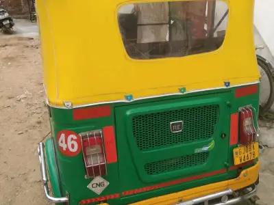 Bajaj RE BS6 CNG Auto Rickshaw 2021