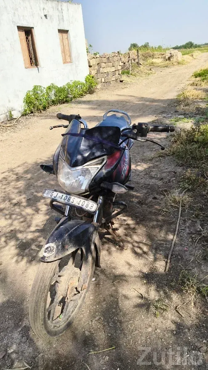 Bajaj Discover 2010 Used Bike - Bikes - Bhanvad - Image 2