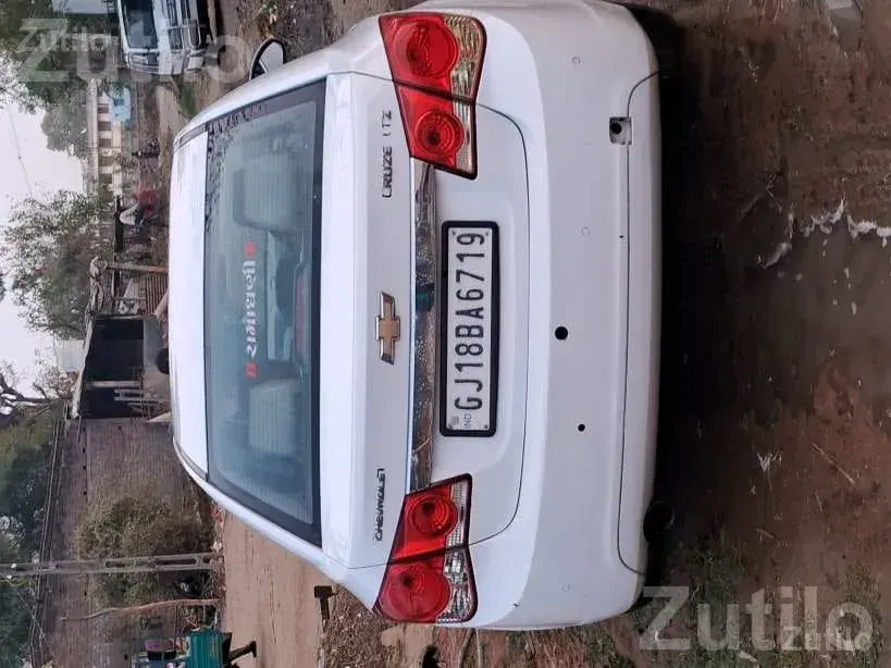 Chevrolet Cruze 2011 Sedan - કાર - વિજાપુર - Image 2