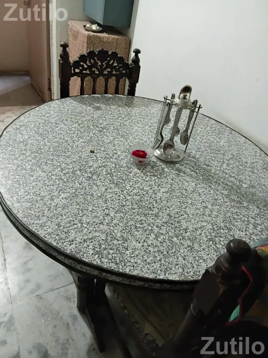 જૂનું ડાઇનિંગ ટેબલ - ડાઇનિંગ ટેબલ અને સેટ - નડિયાદ - Image 2