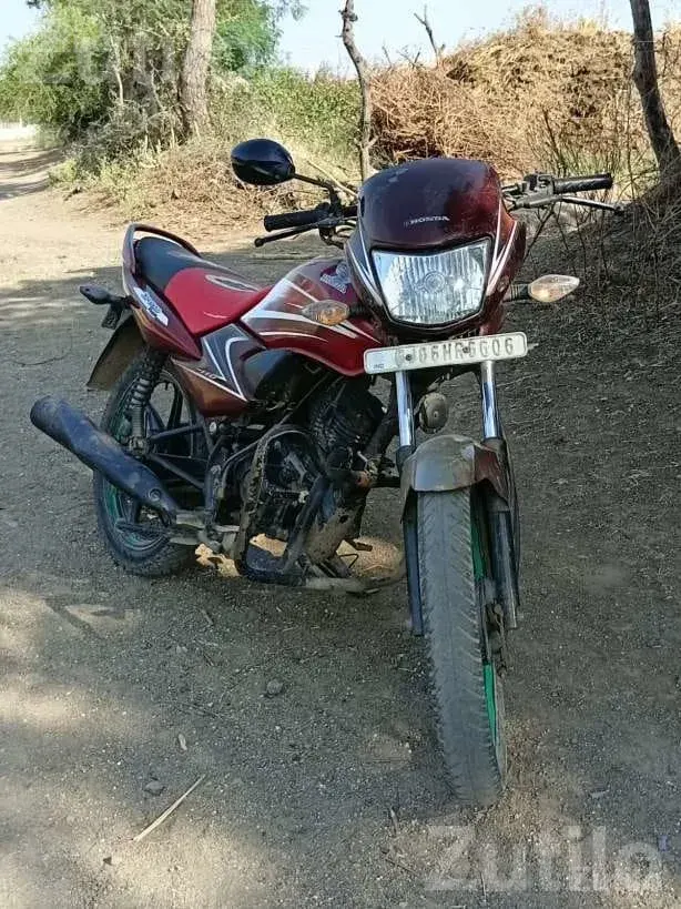 Honda Dream Yuga Bike Model 2014 - બાઇક્સ - મહુવા - Image 5