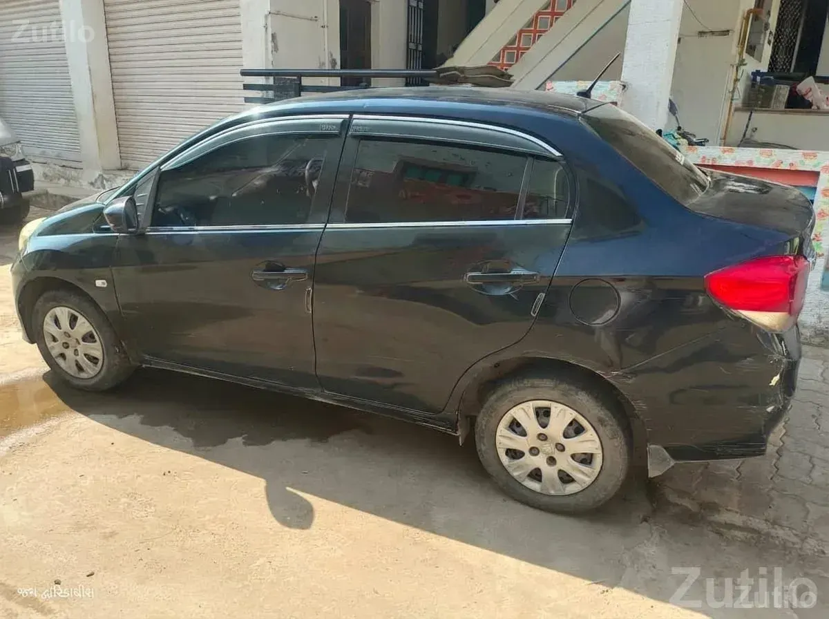 Honda Amaze Petrol CNG Black Sedan - Cars - Himmatnagar - Image 2