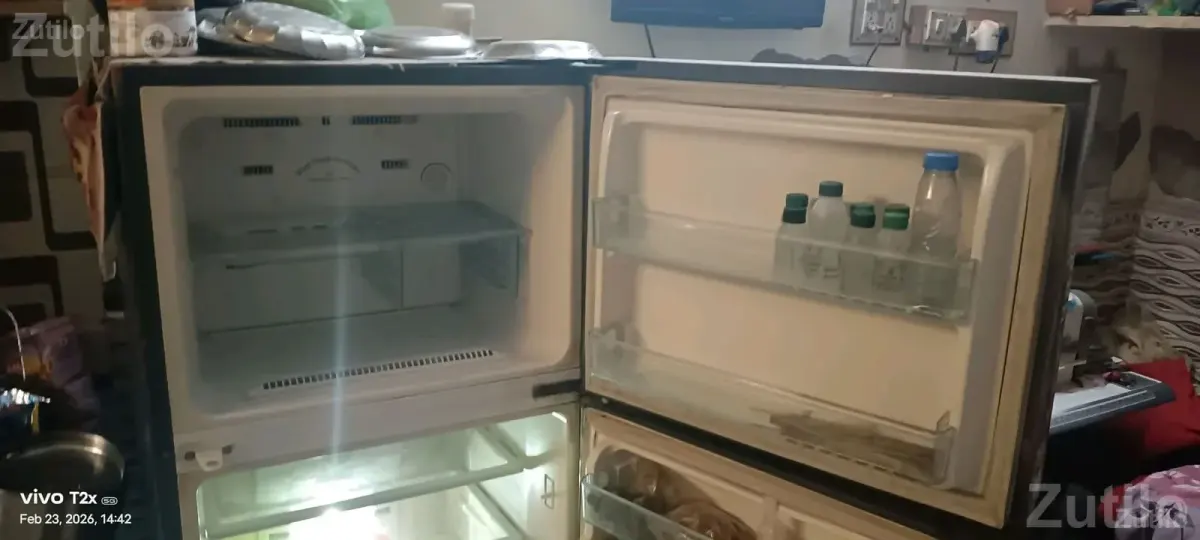 Samsung Double Door 4 Star Refrigerator - Refrigerators - Daskroi - Image 3