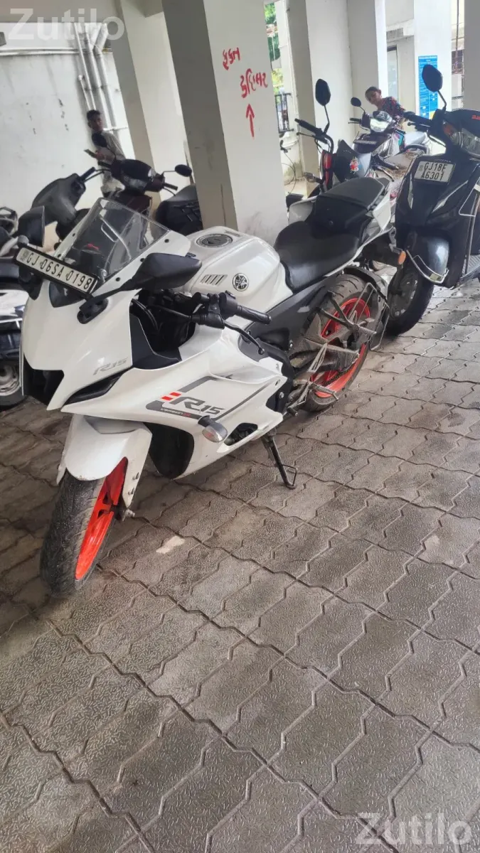 R15 v4 - Bikes - Vadodara City - Image 2