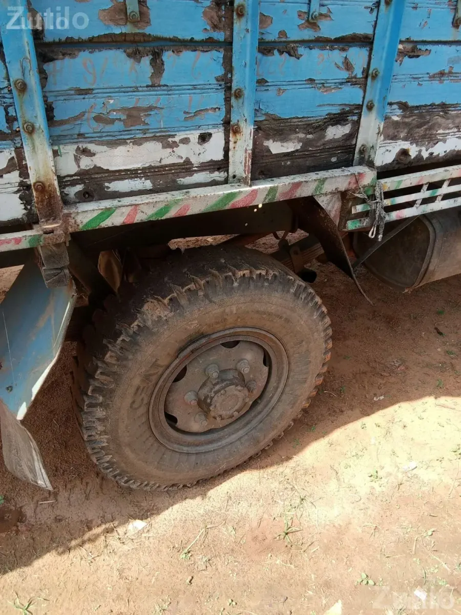 Used Cargo Truck 2000 Model - Trucks & Lorries - Himmatnagar - Image 4