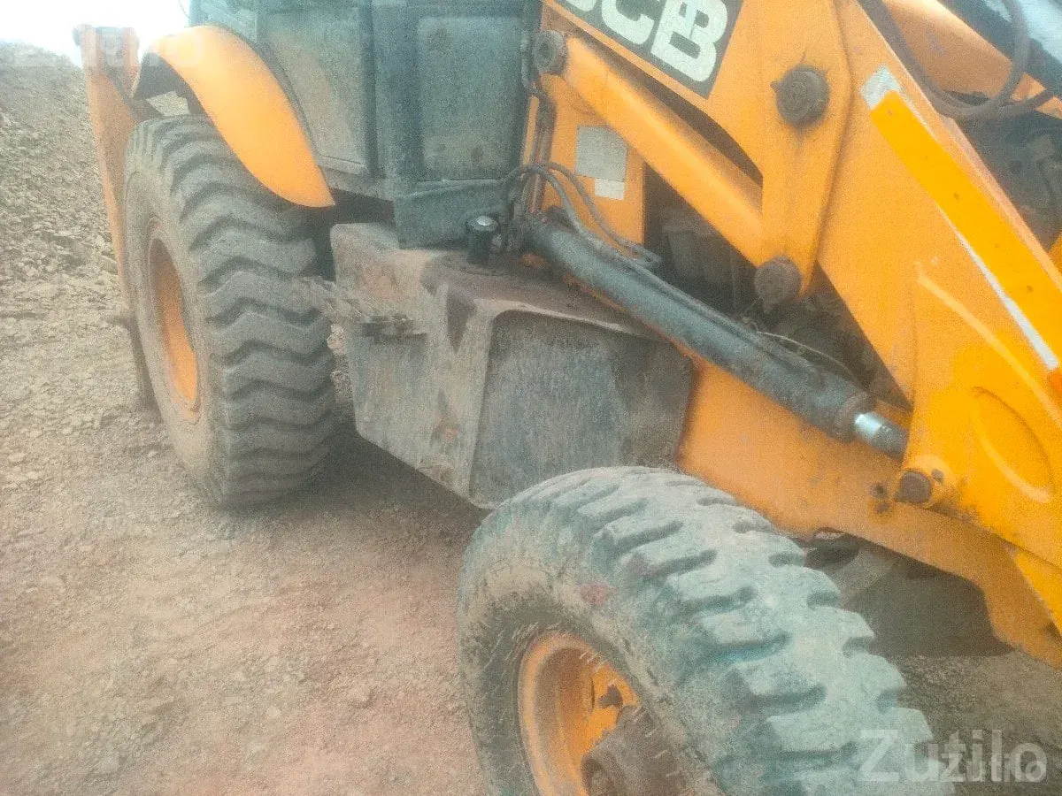 JCB Backhoe Loader 2012 Model - Construction Vehicles - Lalpur - Image 2