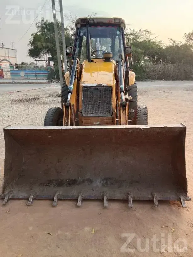 2010 Backhoe Loader, Second Owner - બાંધકામના વાહનો - પાલનપુર - Image 5