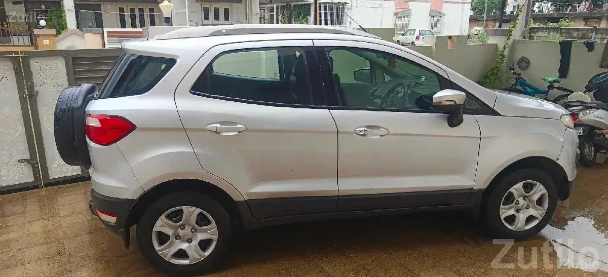 Ford EcoSport 2015 Petrol CNG for Sale - Cars - Junagadh City - Image 2