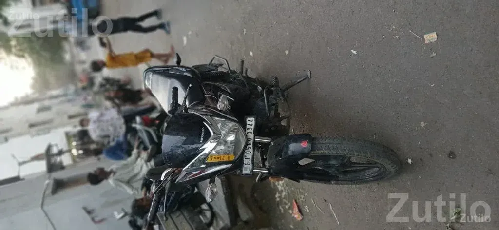 2021 Motorcycle in Black Good Condition - બાઇક્સ - સુરત શહેર - Image 4