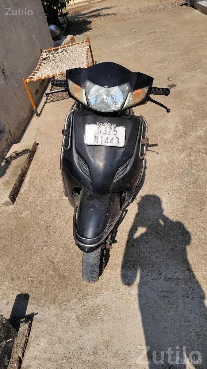 Honda Activa 3G scooter 2015 model - Bikes - Bhanvad - Image 2