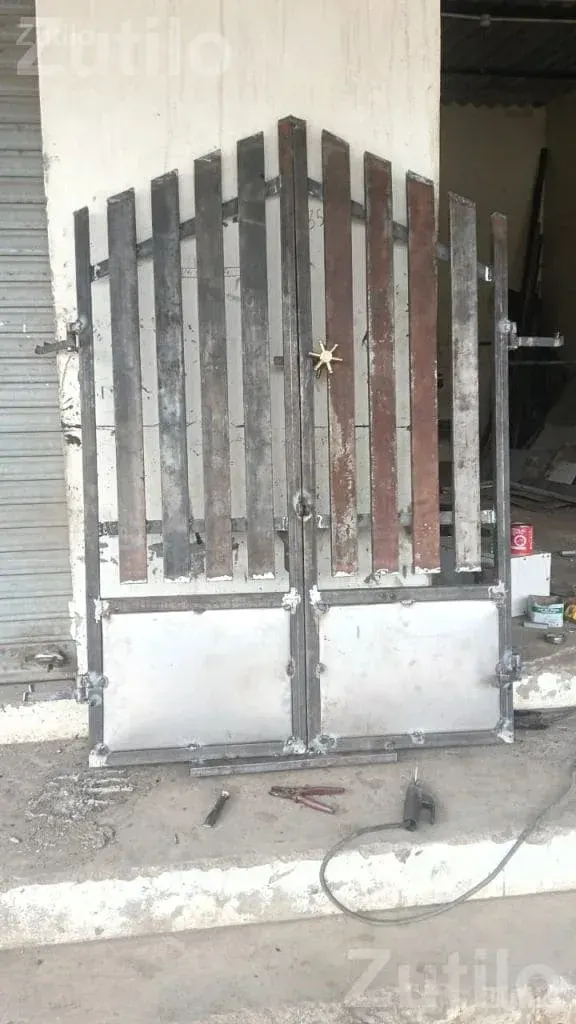 Iron Main Gate for House or Shop - Tools & Hardware - Bhuj - Image 3
