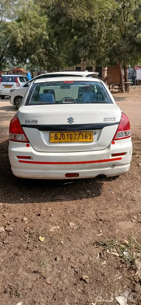 Maruti Swift Dzire 2016 White Sedan - કાર - અમદાવાદ શહેર - Image 3