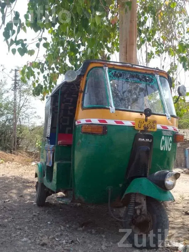 2010 Model CNG Auto Rickshaw - ઓટો રિક્ષા - વિસાવદર - Image 3