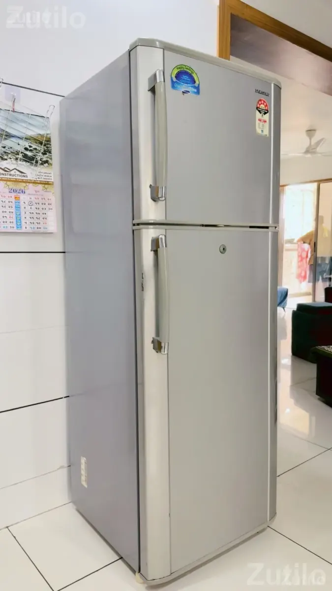 Samsung 315 liter Refrigerator - Accessories - Ahmedabad City - Image 2